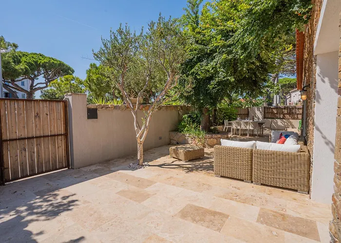 Bernadette - Climatisée Pour 10 Personnes Avec Piscine à Hyères-la Capte Hyères