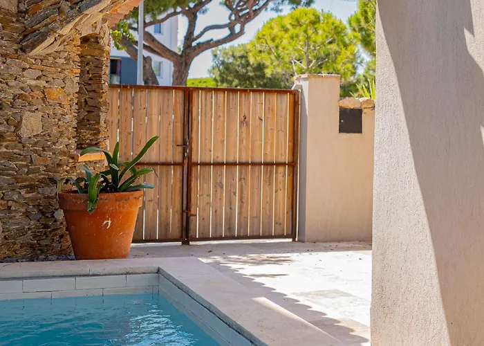 Bernadette - Climatisee Pour 10 Personnes Avec Piscine A Hyeres-la Capte Hyères