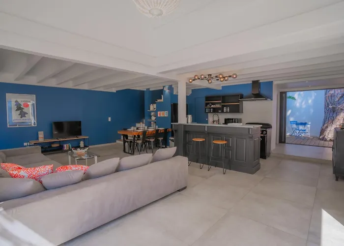 Bernadette - Climatisée Pour 10 Personnes Avec Piscine à Hyères-la Capte * Hyères