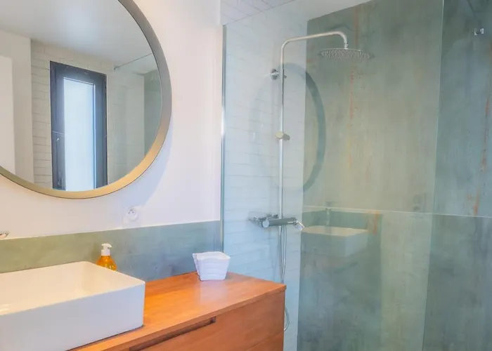 Bernadette - Climatisée Pour 10 Personnes Avec Piscine à Hyères-la Capte Hyères