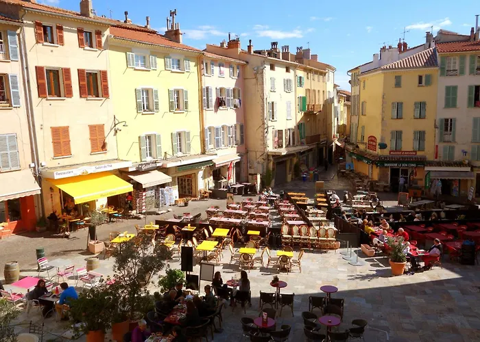 Bernadette - Climatisée Pour 10 Personnes Avec Piscine à Hyères-la Capte Hyères